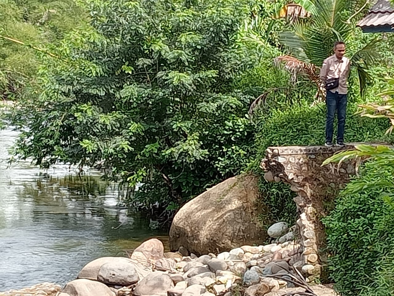 IRIGASI LUMPUH, PETANI TERPUKUL
