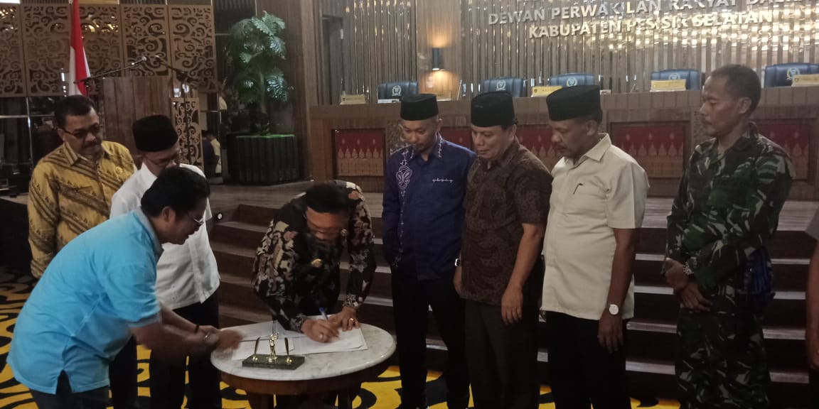 PENANDATANGANAN KESEPAKATAN KUA PPAS PERUBAHAN APBD TAHUN ANGGARAN 2019
