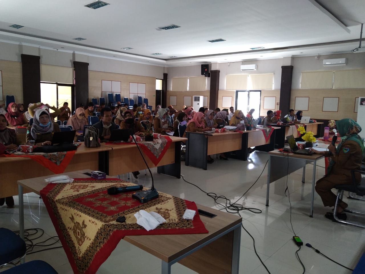RAPAT FASILITASI PENGISIAN INDEKS INOVASI DAERAH THN. 2020