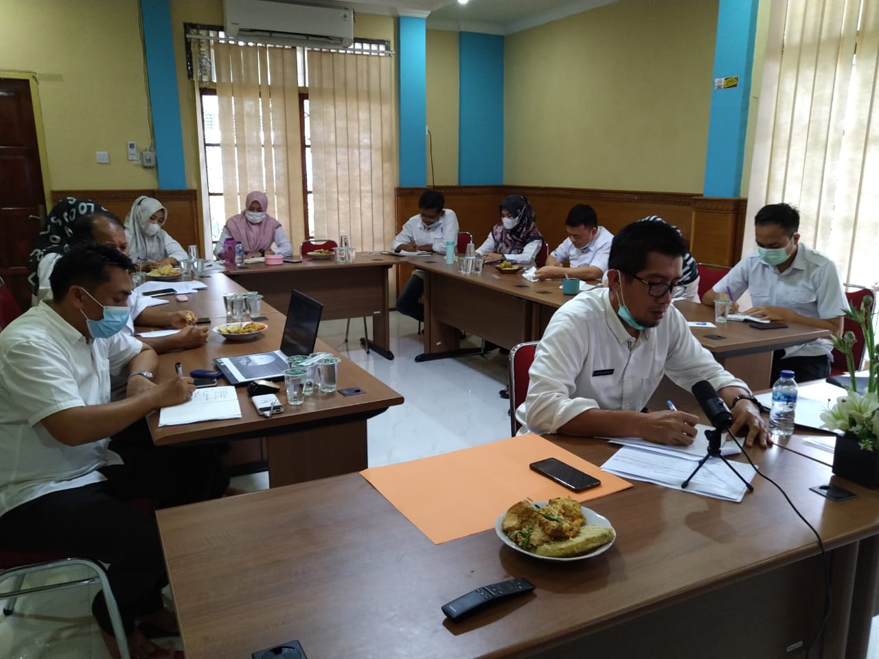 RAPAT PEMBAHASAN EVALUASI GUBERNUR TERHADAP RANCANGAN PERDA RPJMD KABUPATEN PESISIR SELATAN TAHUN 20